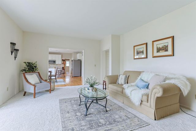 15246 Longford Drive, Granger, IN 46530