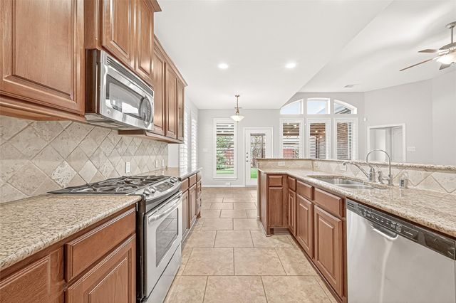 27122 Danbridge Gulch Ln, Katy, TX 77494