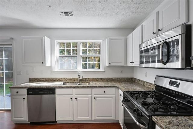 1442 GLENOVER Circle, Marietta, GA 30062