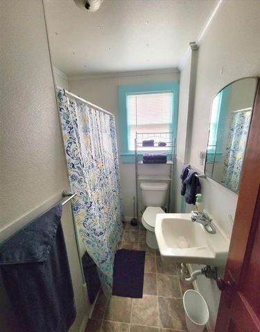 105 East Street, Lake Charles, LA 70601