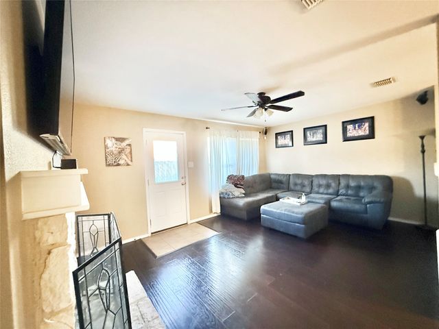 4533 Martingale View Lane, Fort Worth, TX 76244