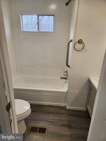 46 CHIPAWA AVE, Dover, PA 17315