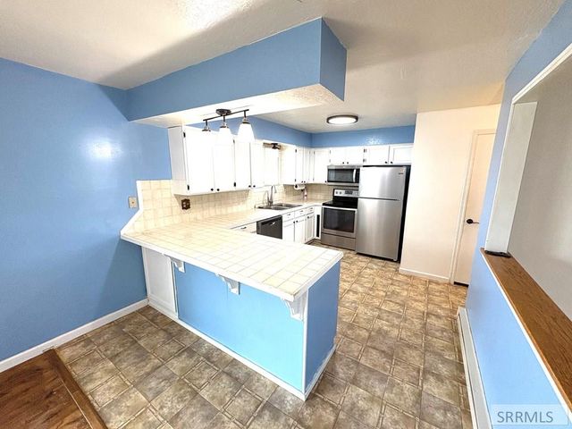 176 Valley Court, Challis, ID 83226