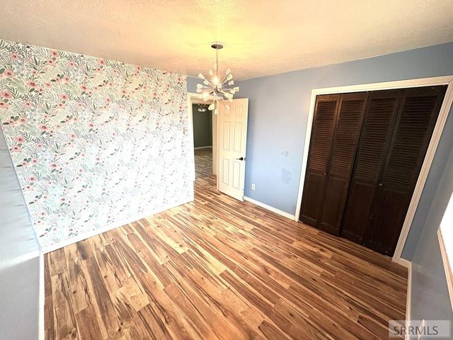 176 Valley Court, Challis, ID 83226