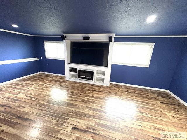 176 Valley Court, Challis, ID 83226