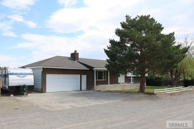 176 Valley Court, Challis, ID 83226