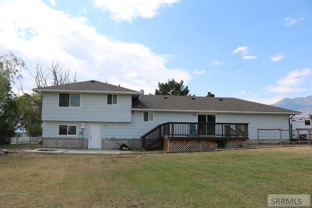 176 Valley Court, Challis, ID 83226