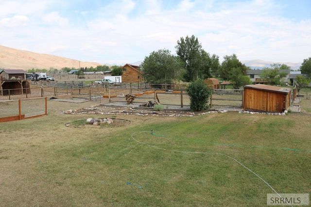 176 Valley Court, Challis, ID 83226