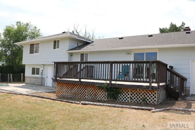 176 Valley Court, Challis, ID 83226