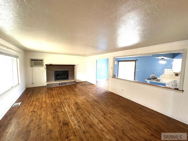 176 Valley Court, Challis, ID 83226