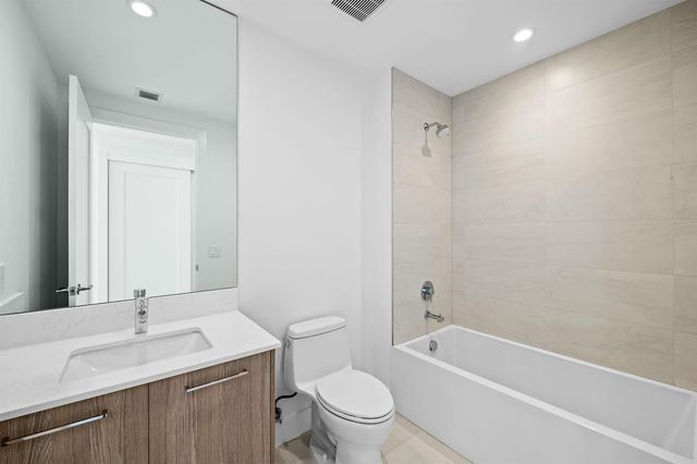 153 N Seabreeze Boulevard 2404-s, Fort Lauderdale, FL 33304