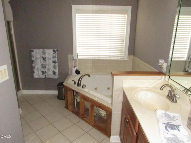 110 Kingfisher Way, Louisburg, NC 27549