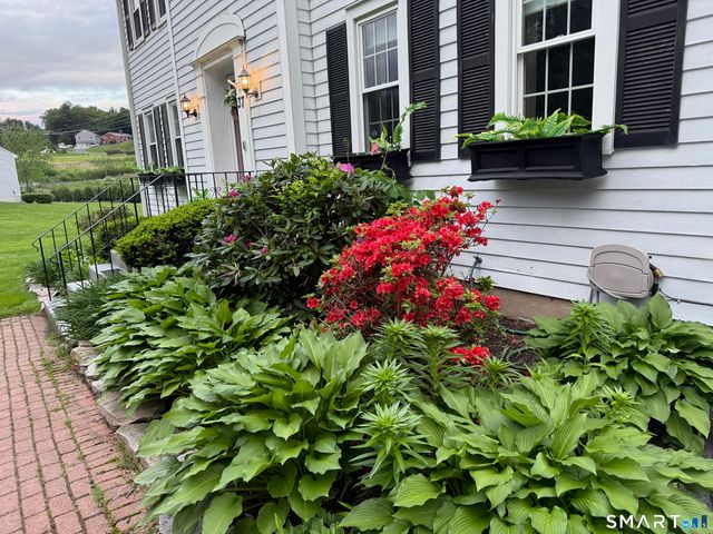 37 Belle Woods Drive, Glastonbury, CT 06033