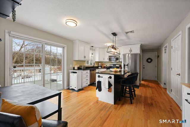 37 Belle Woods Drive, Glastonbury, CT 06033