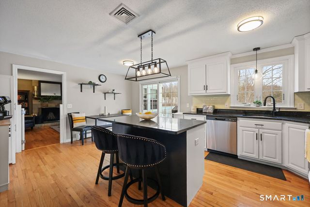 37 Belle Woods Drive, Glastonbury, CT 06033