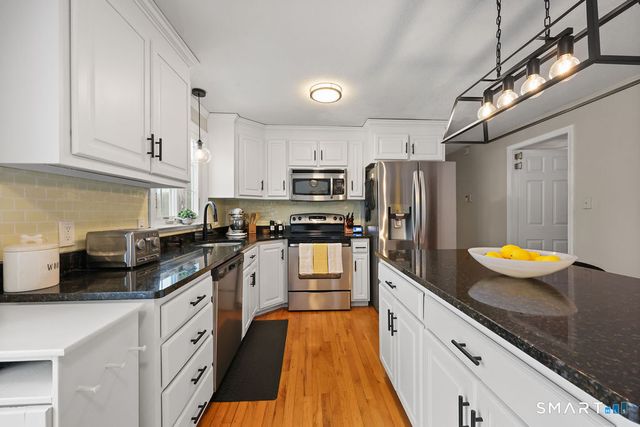 37 Belle Woods Drive, Glastonbury, CT 06033