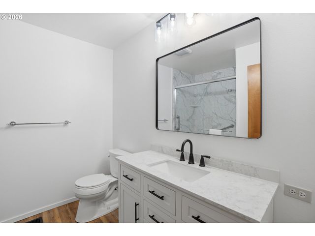 10440 Sw CENTURY OAK Dr, Portland, OR 97224