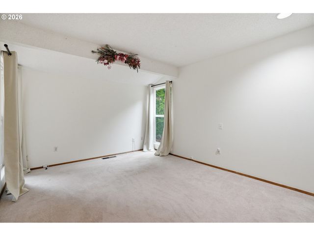 10440 Sw CENTURY OAK Dr, Portland, OR 97224