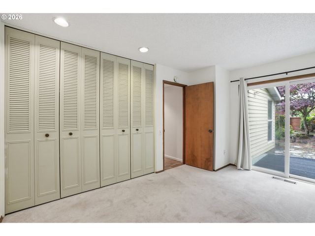 10440 Sw CENTURY OAK Dr, Portland, OR 97224