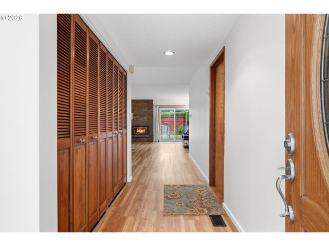 10440 Sw CENTURY OAK Dr, Portland, OR 97224