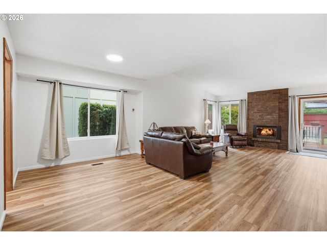 10440 Sw CENTURY OAK Dr, Portland, OR 97224