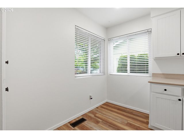 10440 Sw CENTURY OAK Dr, Portland, OR 97224