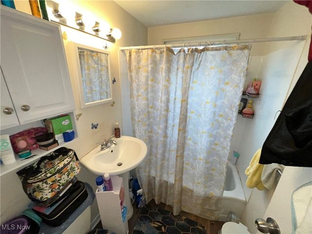 22751 Fox Avenue, Euclid, OH 44123