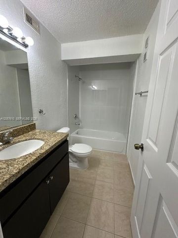 15590 SW 106th Ln 1102, Miami, FL 33196