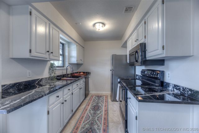 4707 E 93rd Court 26D, Tulsa, OK 74137