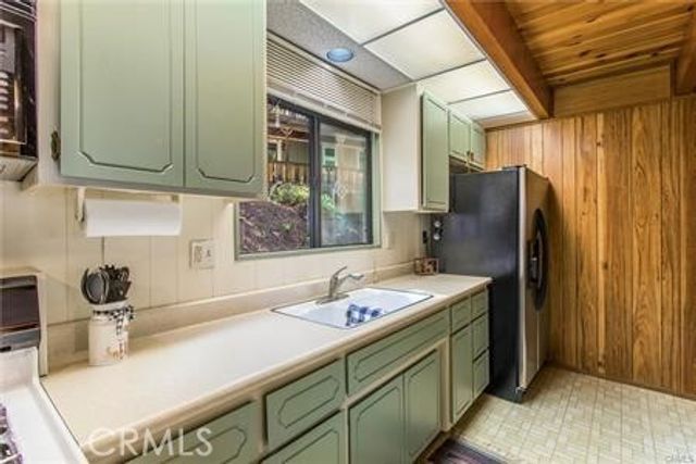 42962 Dogwood Drive, Big Bear Lake, CA 92315