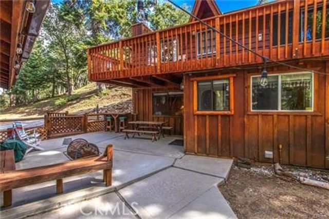 42962 Dogwood Drive, Big Bear Lake, CA 92315
