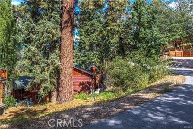 42962 Dogwood Drive, Big Bear Lake, CA 92315