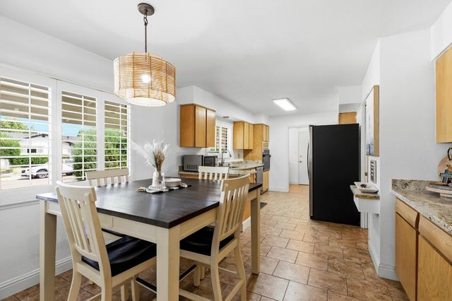 14 W Canterbury Dr, Stockton, CA 95207