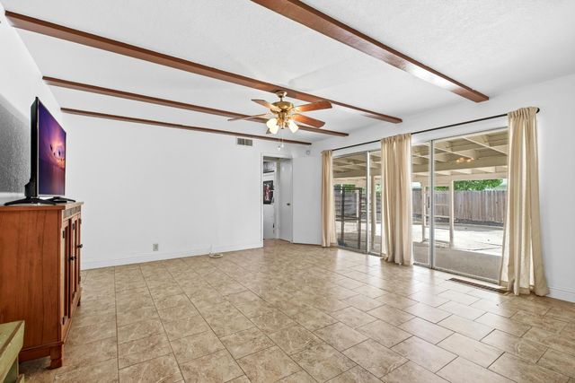 14 W Canterbury Dr, Stockton, CA 95207