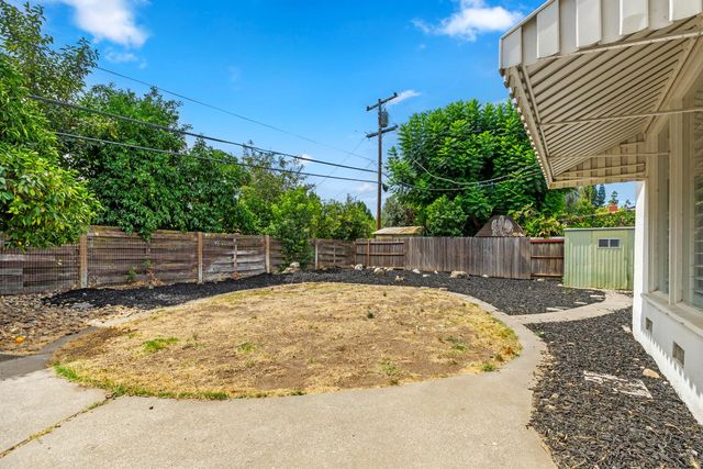 14 W Canterbury Dr, Stockton, CA 95207