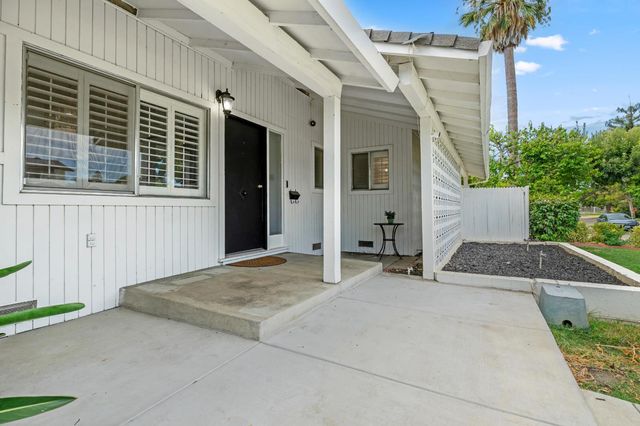 14 W Canterbury Dr, Stockton, CA 95207