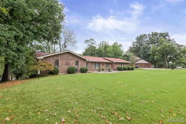 116 Lotus Drive, Edwardsville, IL 62025