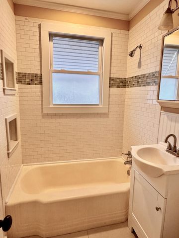 2652 Hull Street, North Charleston, SC 29405