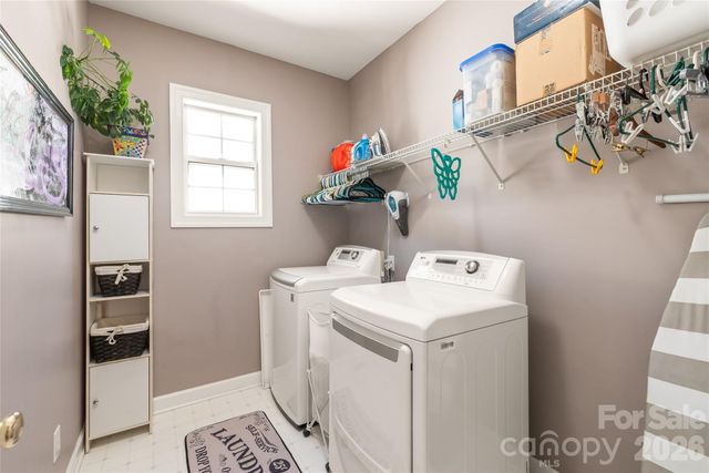 10512 Kilchurn Court, Charlotte, NC 28277