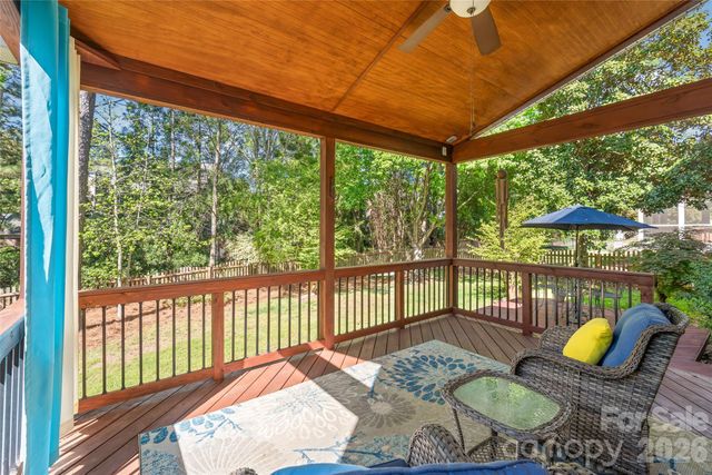 10512 Kilchurn Court, Charlotte, NC 28277