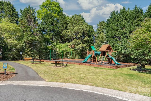 10512 Kilchurn Court, Charlotte, NC 28277