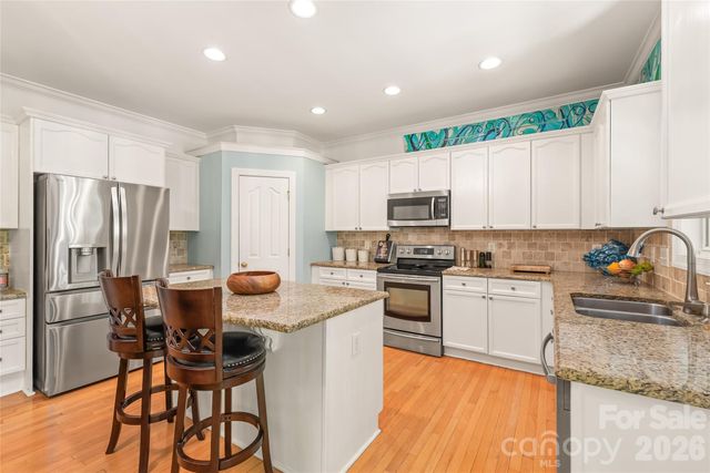 10512 Kilchurn Court, Charlotte, NC 28277