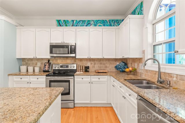 10512 Kilchurn Court, Charlotte, NC 28277