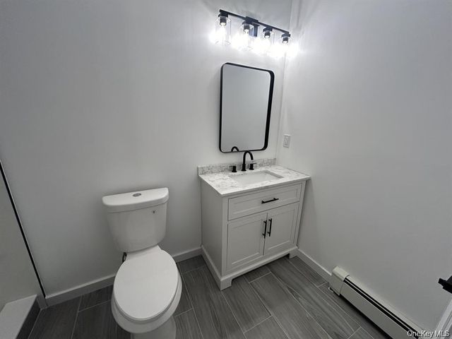 5 Norfolk Court, Coram, NY 11727