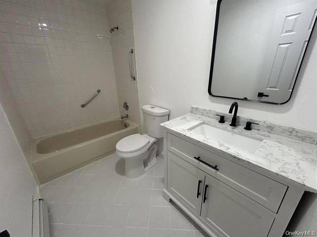 5 Norfolk Court, Coram, NY 11727