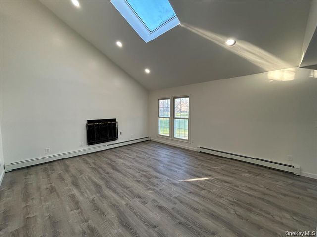 5 Norfolk Court, Coram, NY 11727