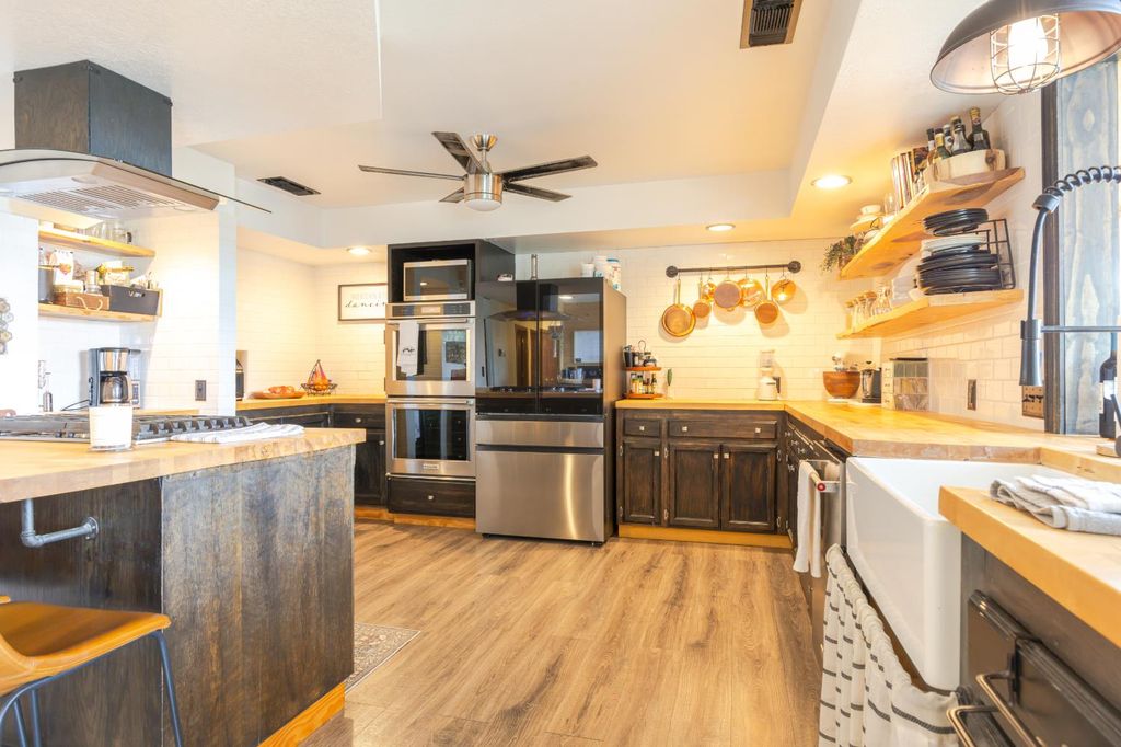 Image 18 of property listing at 28977 Long Hollow Court N, Coarsegold, CA 93614