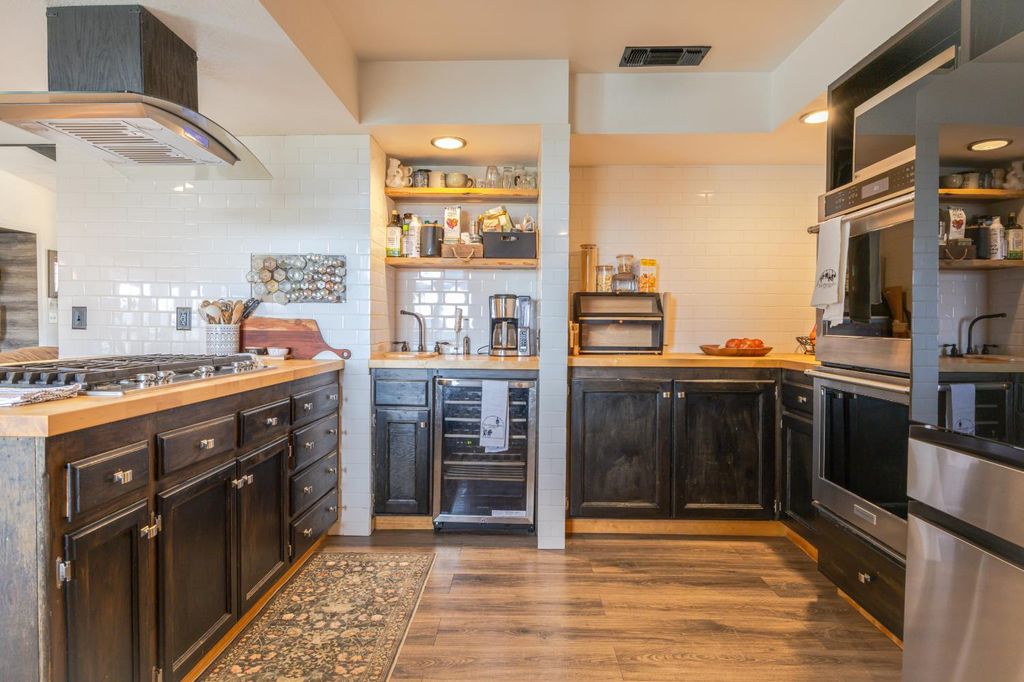 Image 21 of property listing at 28977 Long Hollow Court N, Coarsegold, CA 93614
