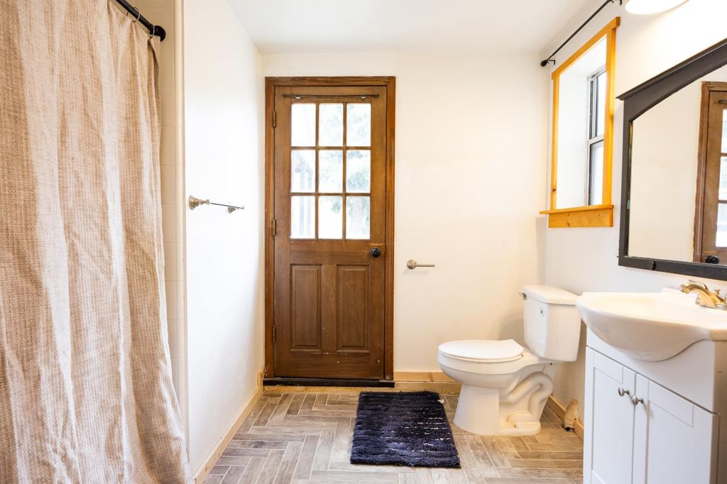 Image 59 of property listing at 28977 Long Hollow Court N, Coarsegold, CA 93614
