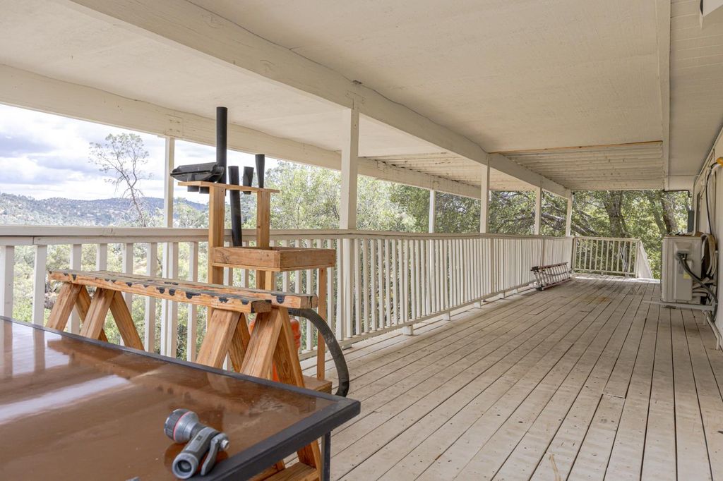 Image 70 of property listing at 28977 Long Hollow Court N, Coarsegold, CA 93614